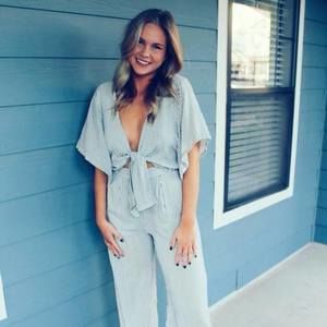 Meet your Posher, Rebecca